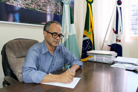 Confusão envolve prefeito durante evento em Ladário - Diário Corumbaense